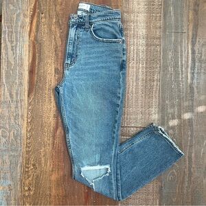 A&F Women’s The ‘90s Slim Straight Ultra High Rise Curve Love Jeans 25/0s